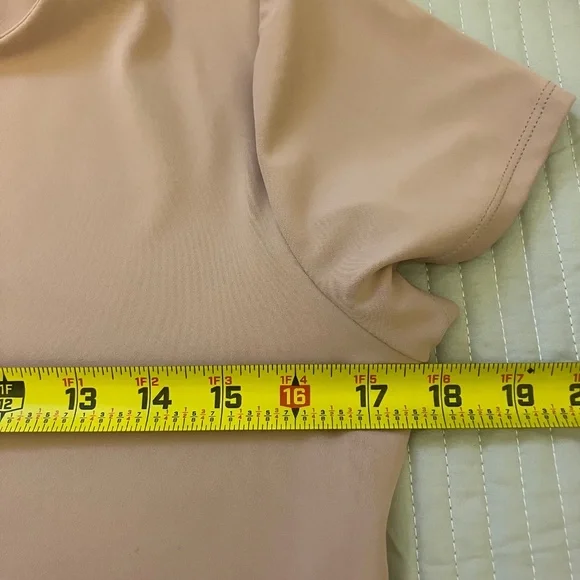 Express Body Contour Women's Top Pink Short Sleeve - Size L - Picture 4 of 7